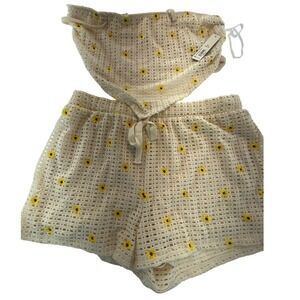 No Boundaries Crochet Sunflower Two Piece Set Top & Shorts Women's Large